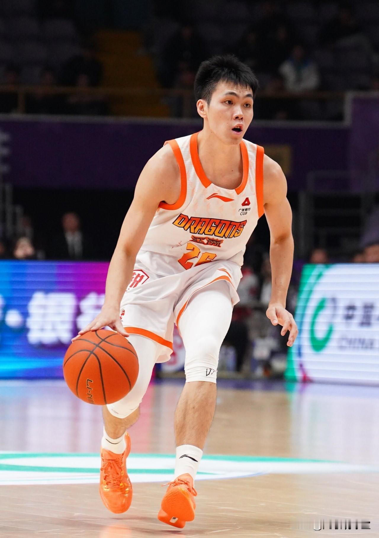 如果辽宁今晚主场输江苏不要觉得奇怪，原因是，辽宁目前10胜12负，江苏6胜16负