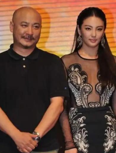 2011年，王全安全然不顾女友余男怀孕，私下约张雨绮吃饭，两人喝的有点多，为了张