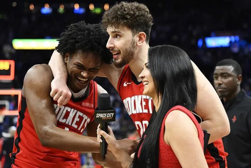 04月09日 今日NBA常规赛，湖人客场120-136负于雷霆。本场湖人失利后战