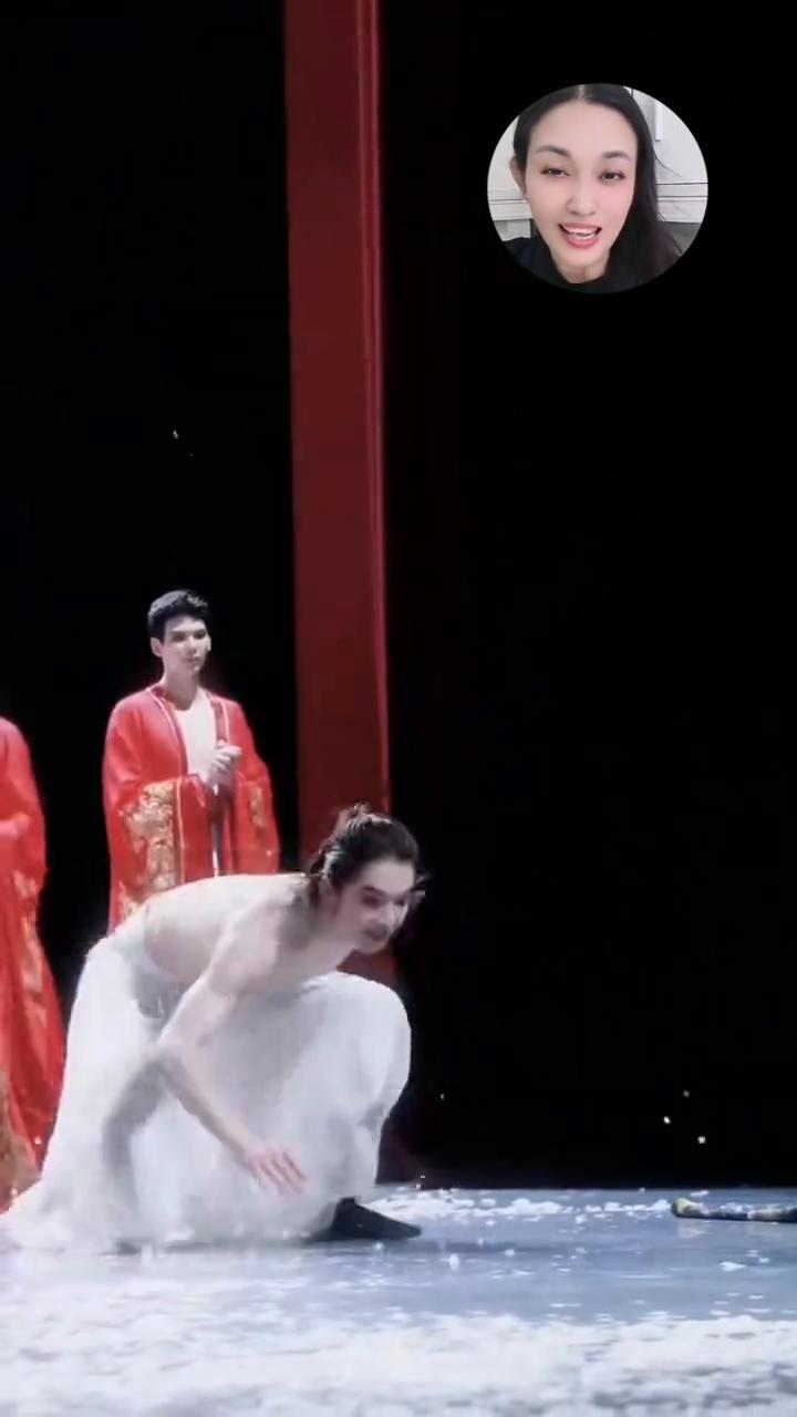 女人花钱看帅哥怎么就不行了？今天咱们聊的这个话题纯属于姐妹的聊天，当然男士也可以