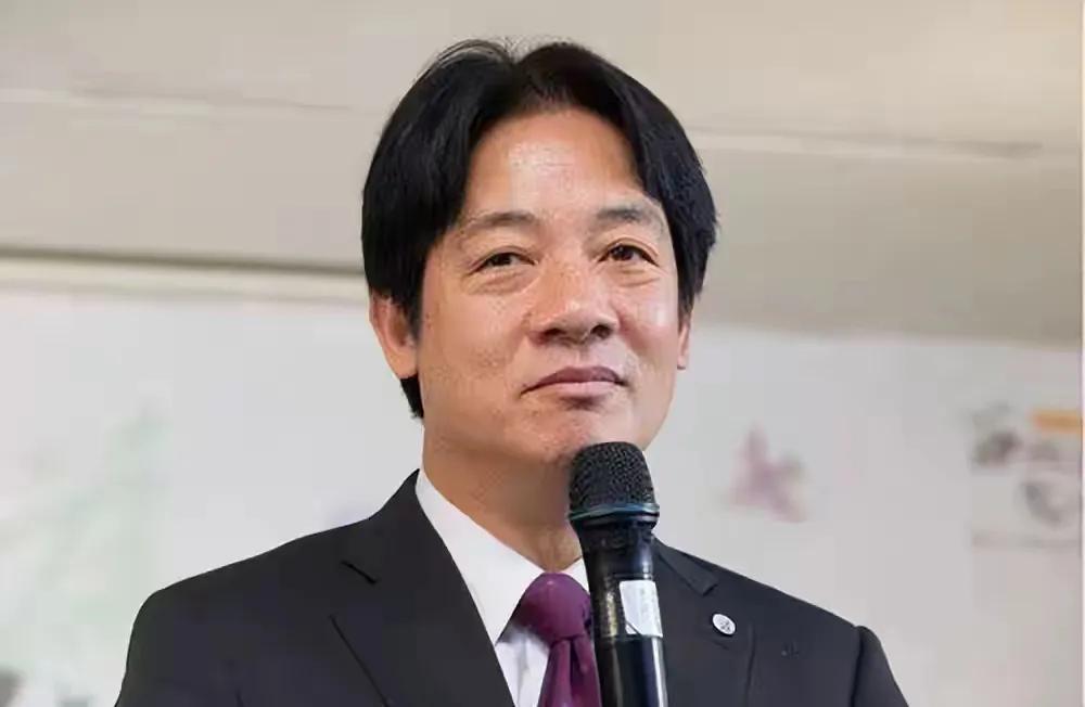 我看到，北京中公法律咨询中心主任陈中华建议司法机关立即对赖清德以“分裂国家罪”立