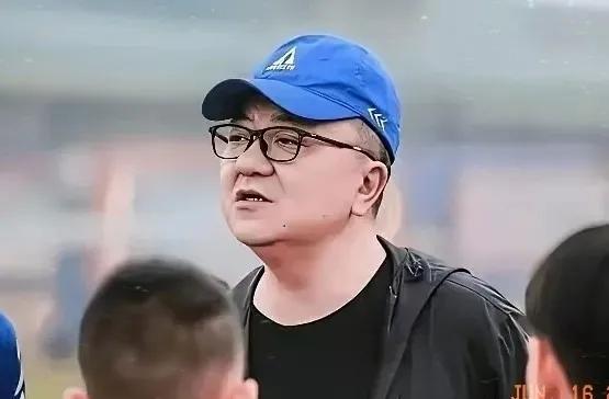 董路与孙臣曦家长反目事件始末：董路的小将孙臣曦，其与董路及中国足球小将团队从深度