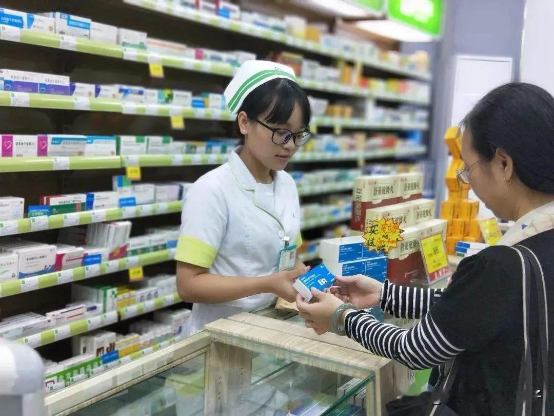 1块钱能治病的药，医院为啥非要开10块的？戳破藏在药盒里的利益真相
 
你有没有