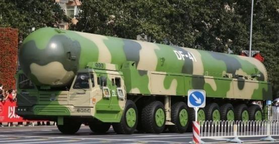 一枚东风41能直接摧毁一艘航母吗？说实话，一枚东风41想干掉十艘航母都没问题。很