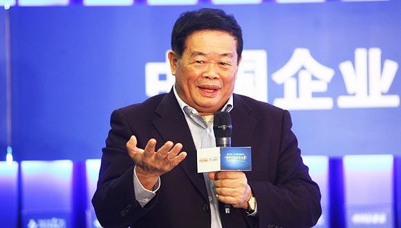 今天读心若菩提，曹德旺在他受人诬告的时候做了一个决定：
往前走，但永不改变行走的
