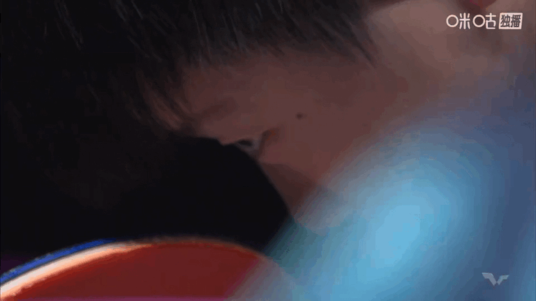 孙颖莎vs朱芊曦孙颖莎在算呢～小脑袋瓜飞速转动 