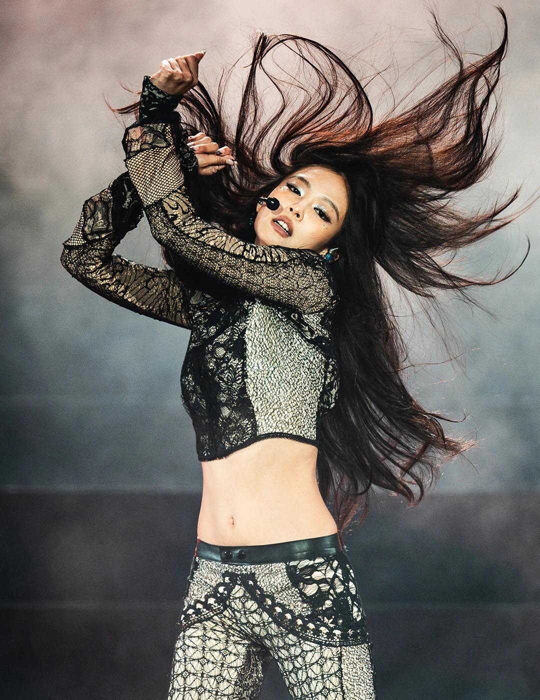 第一张是神图吧❤️‍🔥
Roskilde 官方更新JENNIE相关
	
Who
