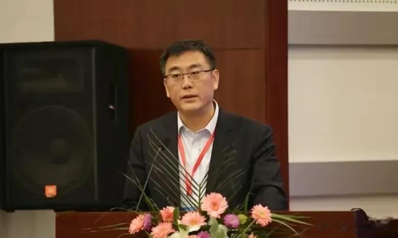 与他人发生不正当性关系，杜秉海被“双开”！

刚刚，权威媒体发布消息，本溪市委原