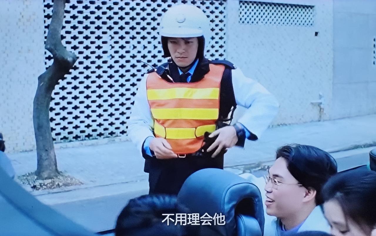 感觉全国公共W.C.应该联合起诉驴子[捂脸]图片是星爷1991年影片，港区公共W