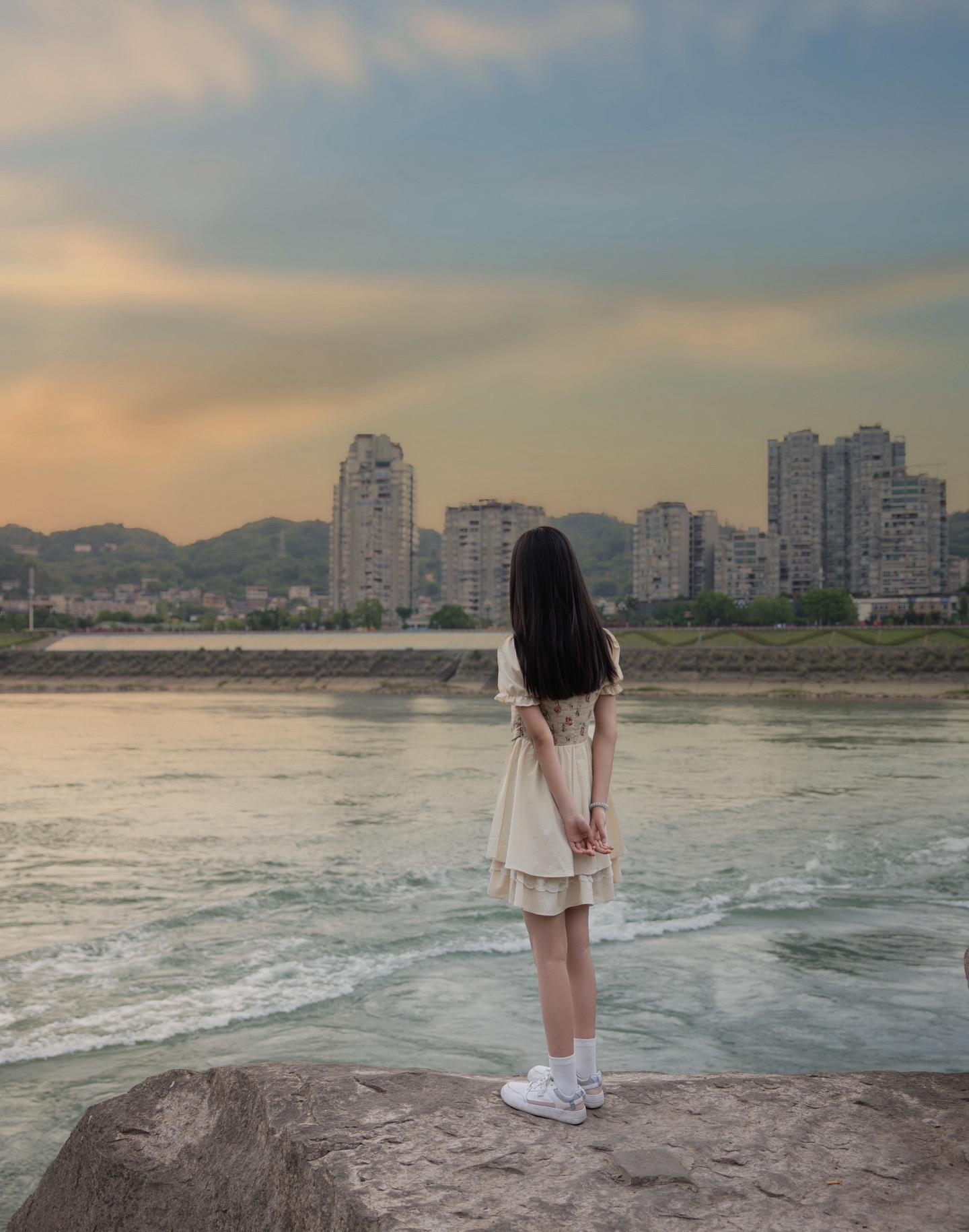 十三岁的夏天，花儿一样的年纪。
