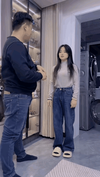 这男的和这女的打情骂俏，高手。