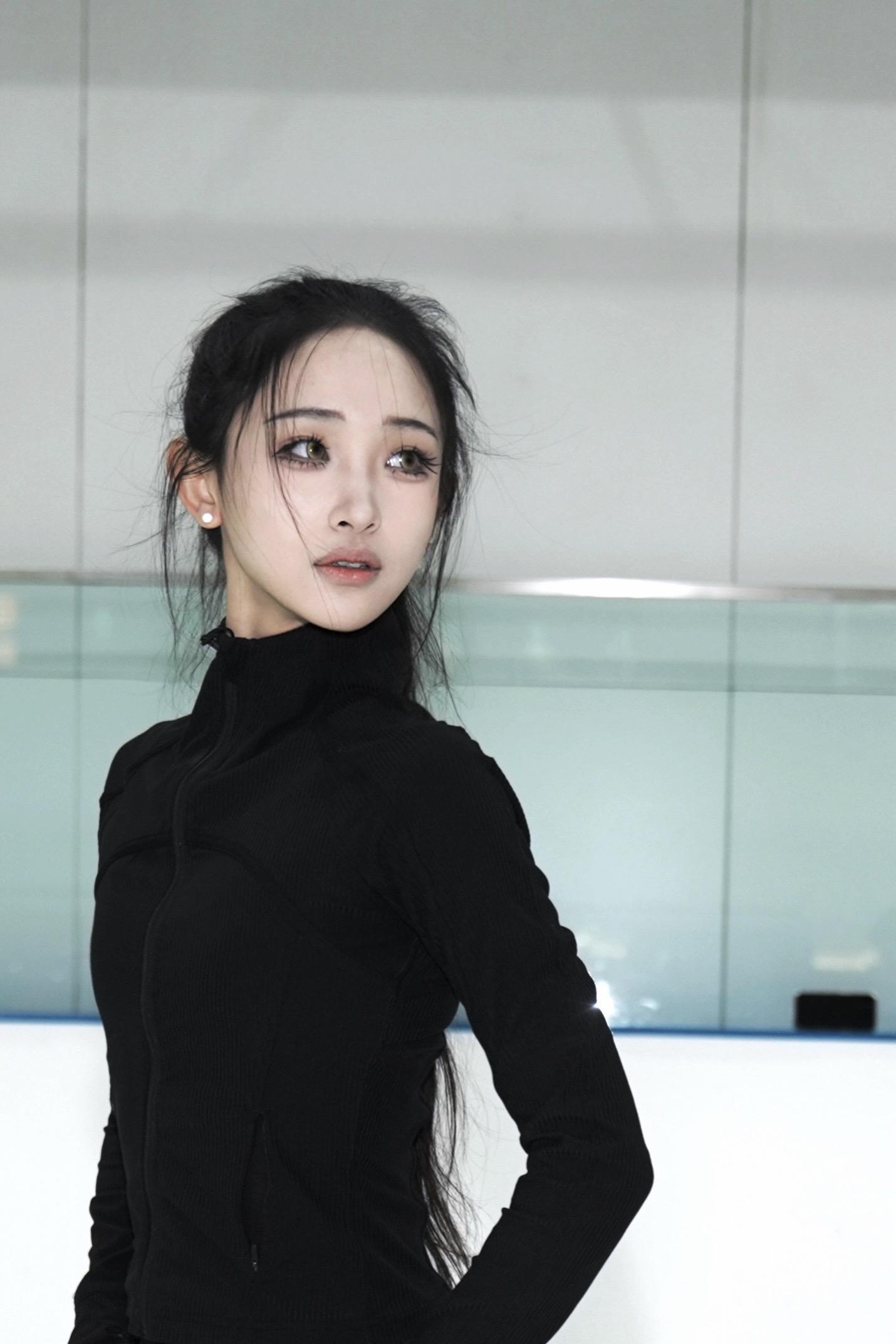 🎄^^🐺    人生第一次上冰婴儿学步中…