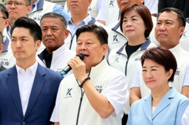 凯道集会大戏落幕，蓝营12位首长罕见齐聚，王金平三箭齐发，郑丽文大事已成，彻底站