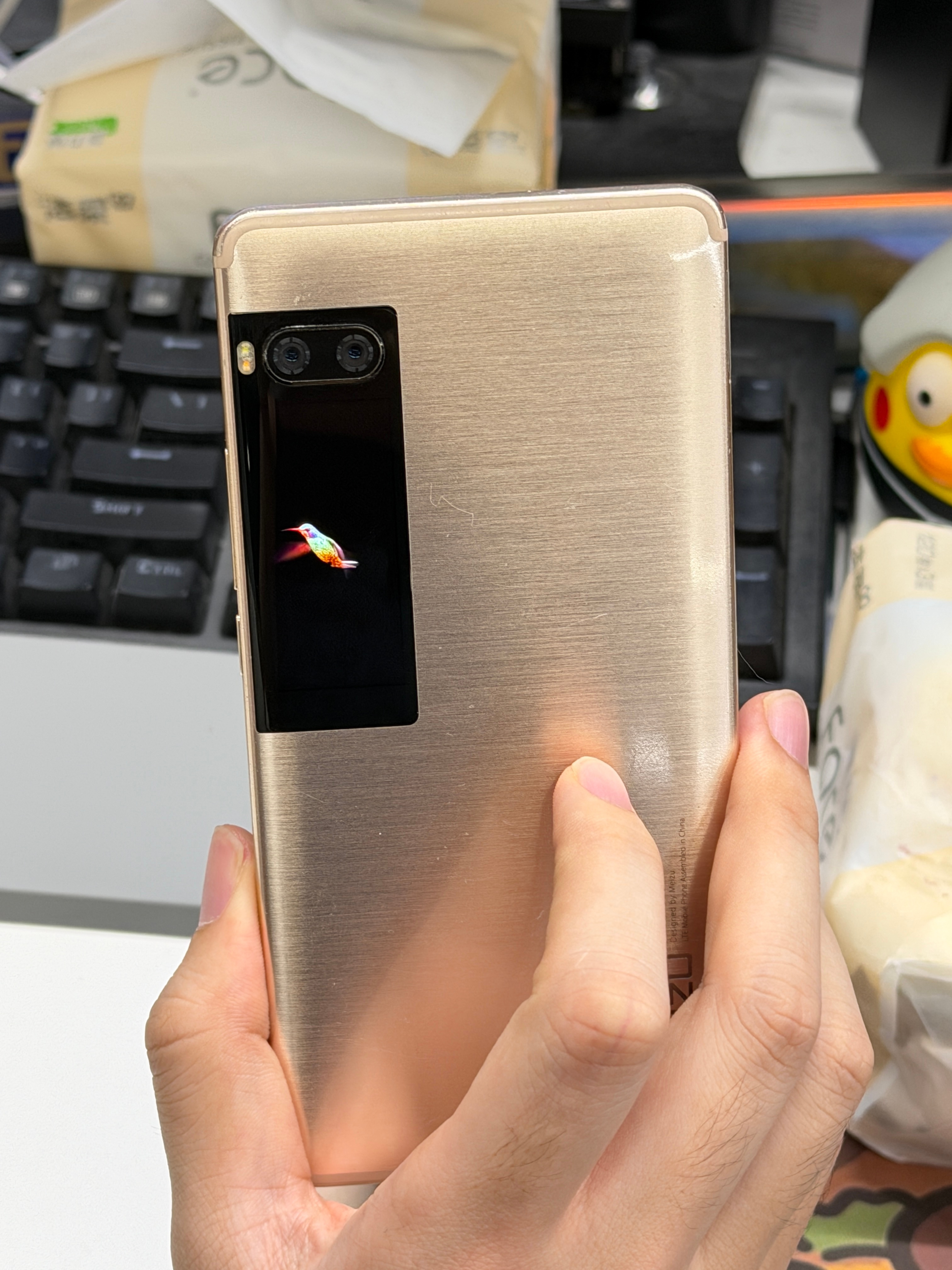 提到背屏大家最先想到的是哪个手机？