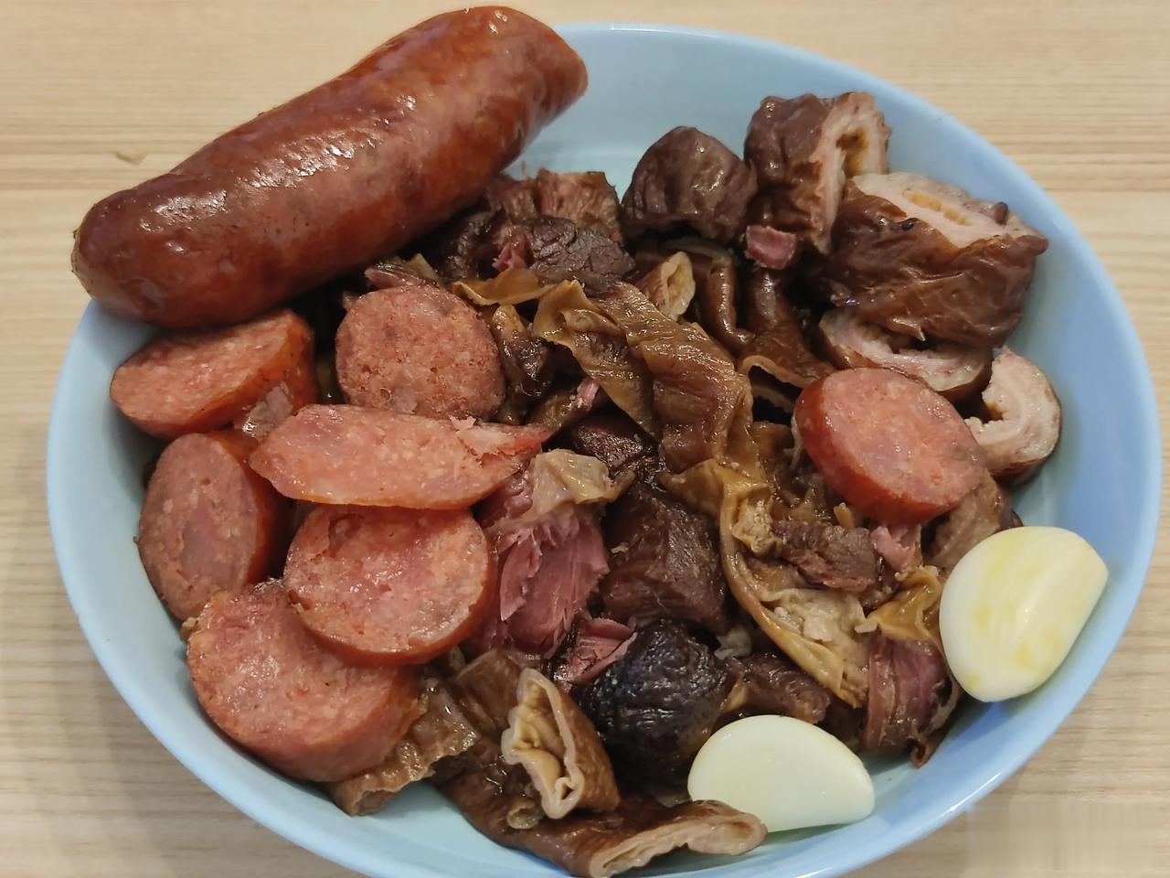 #西安美食纪录# 在家封了有好几天了，这波西安的疫情餐饮店停业了几天，今天终于松