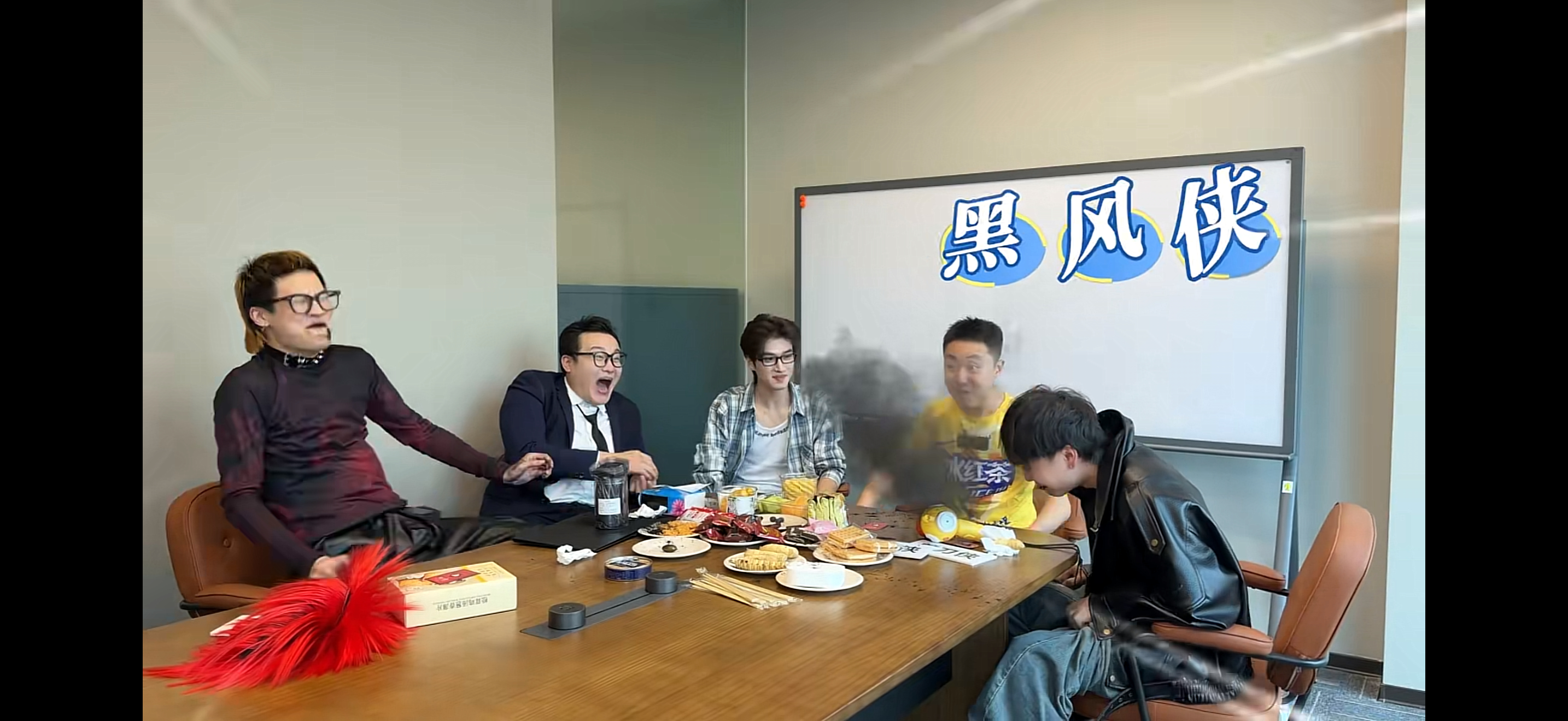我真的笑的好难受啊我靠……谁懂我 