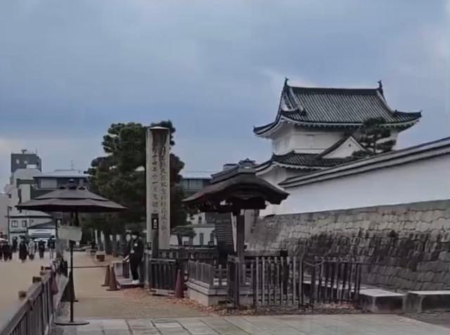 日本哭了！没中国游客了！在近期，日本的一档节目实地走访了多个景区，查看中国游客是