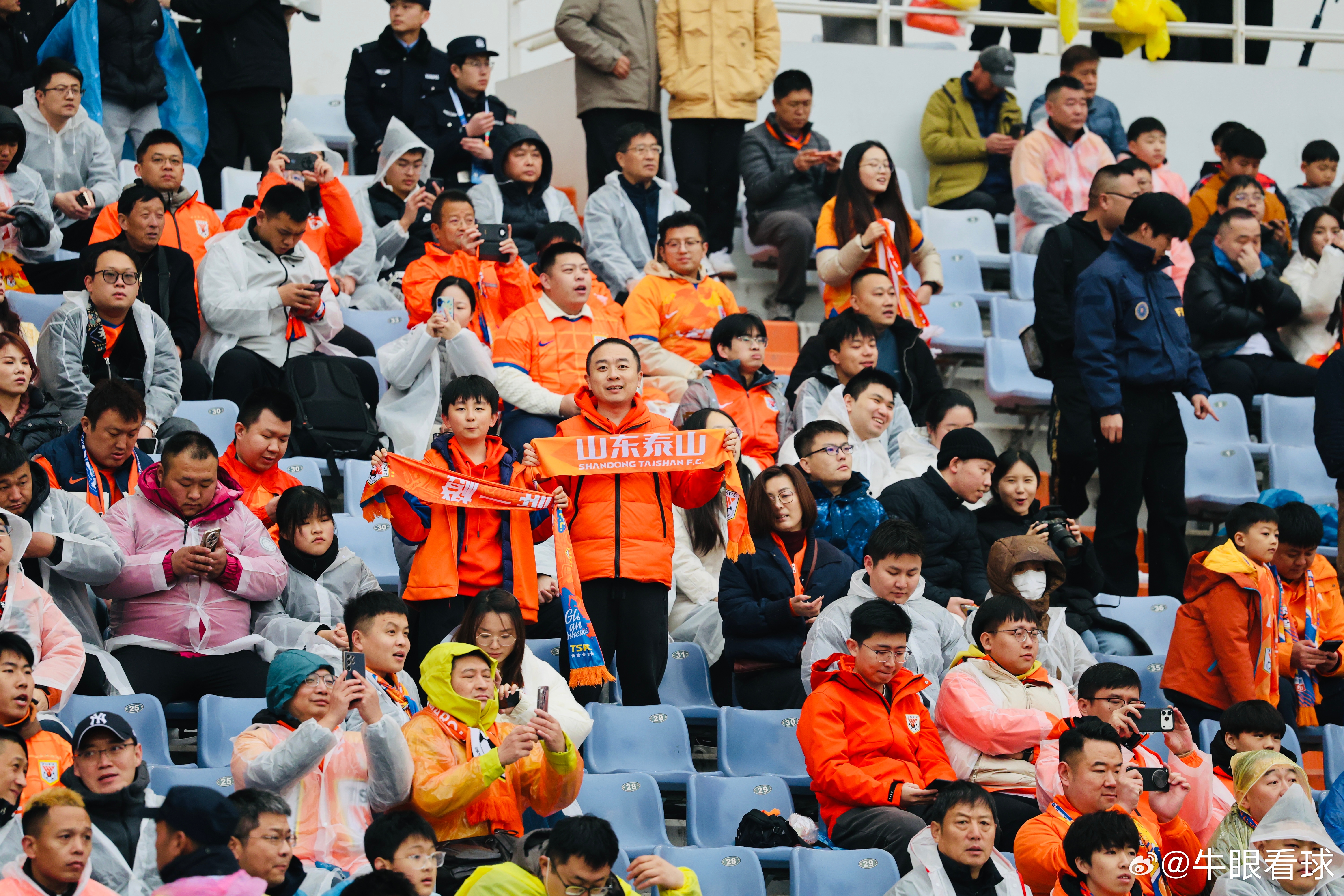 【望岳图集】泰山队2-1国安，看台球迷风采，这就是传承网页链接