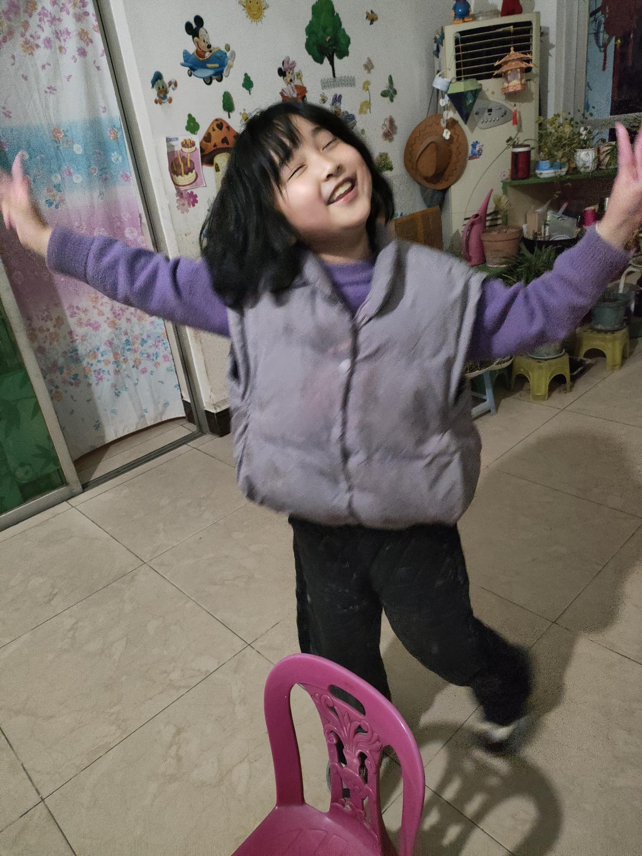 收到宝贝的祝福！新年快乐！新的一年，愿你眼里有笑，心中有梦，万事胜意，我们永远爱