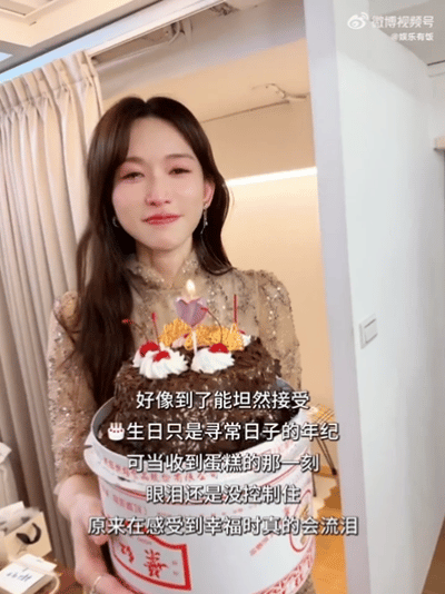 小S又要在家嫉妒疯了
因为她的“死敌”林志玲51岁生日，竟然还是那么的漂亮，那么