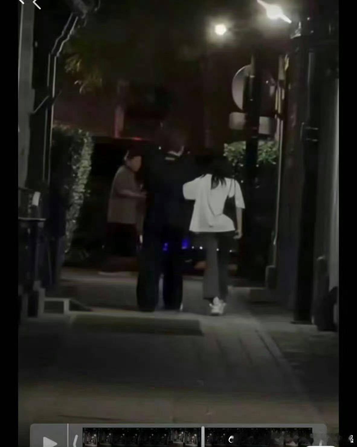 杨紫曝大热小花与顶级IP导演恋情你们最爱看的双男主来咯 