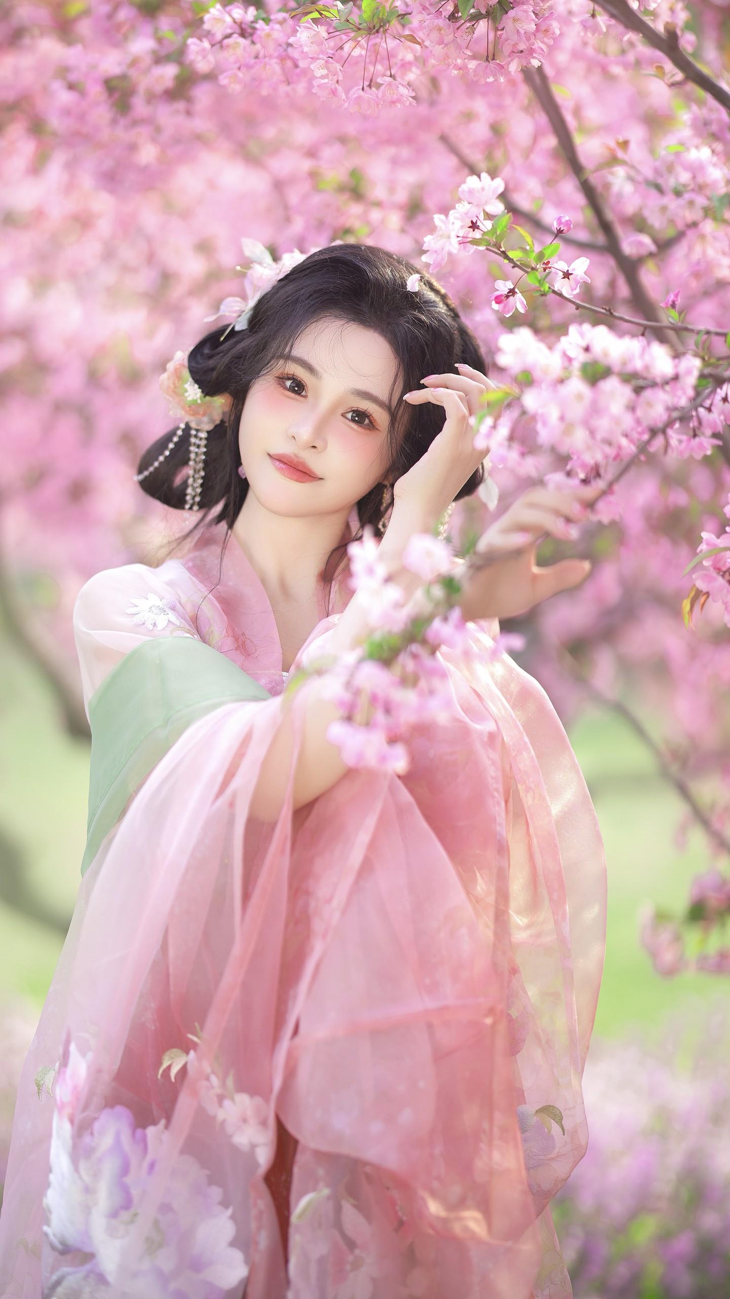 “甜”此刻具象化了。客妹真的好甜～春天小粉花花绝配