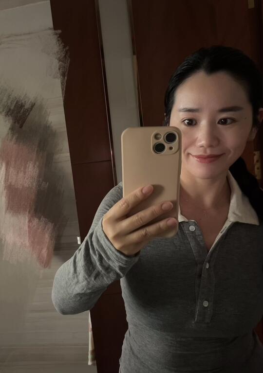 永远喜欢简简单单的自拍