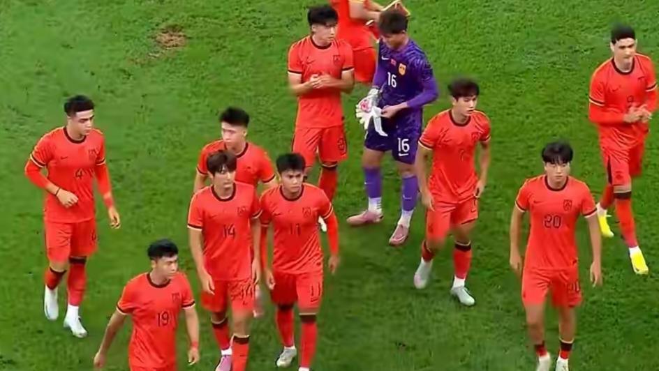 U23亚洲杯，国足2:1险胜东帝汶，立马招来网络上媒体和球迷的一致骂声。

国足