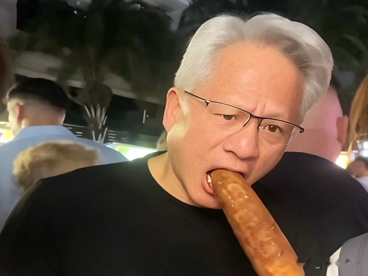 何其荒诞！一根烤玉米霸屏中国，当举国博弈芯片之时，我们却在围观富豪解馋……

全