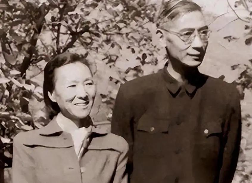 她是“中国最美女人”，嫁的丈夫抵10个师，死后名字被行星命名。说起钱学森，都说他