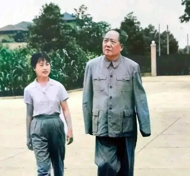 1962年，印战期间，毛主席正在听中印战争的战报，谁料，突然听到印度派出“杰特联