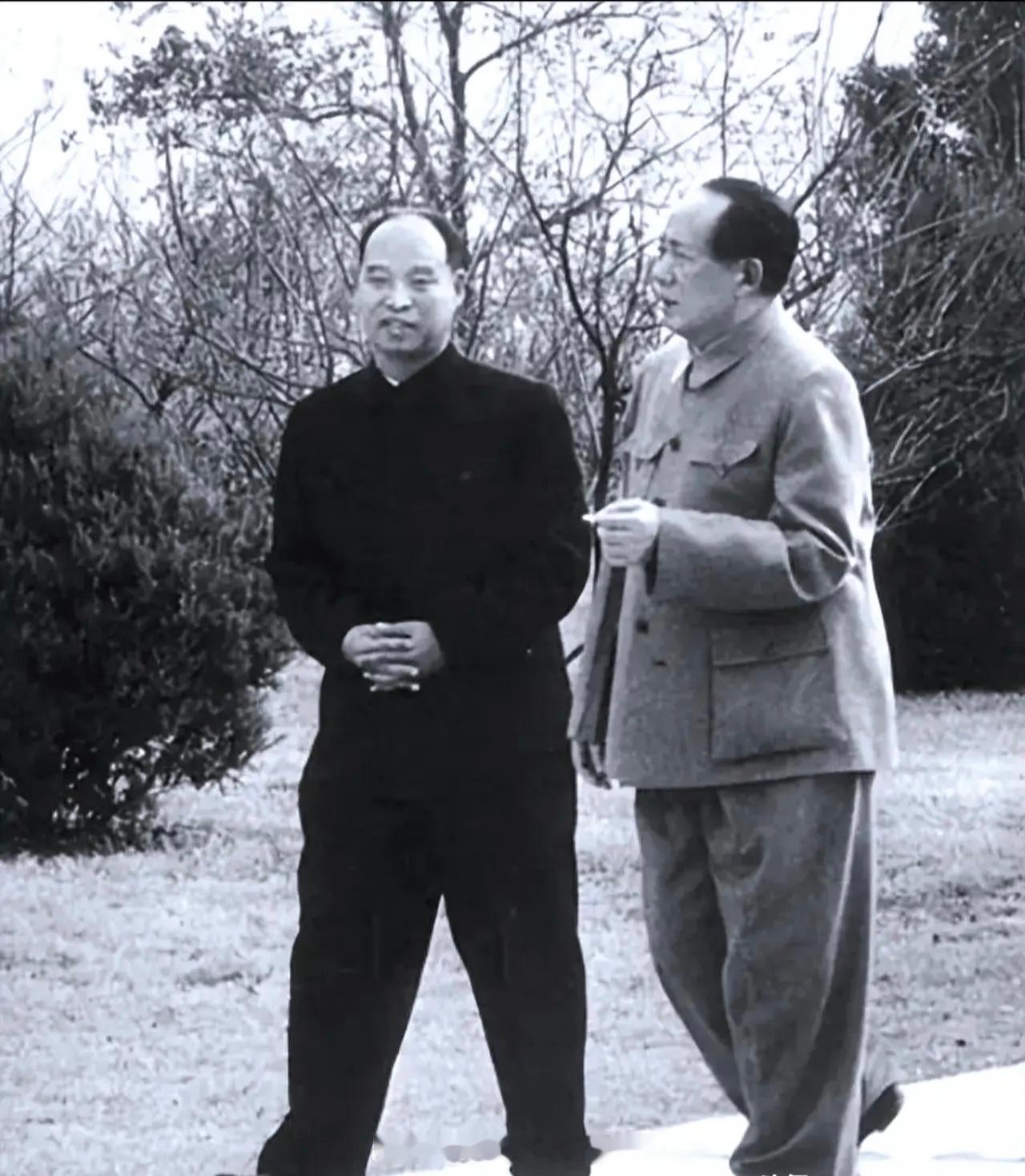 在动荡的年代，彭真同志曾经被囚禁了九年。出狱后，有人试图诱导他发表反对毛主席的言