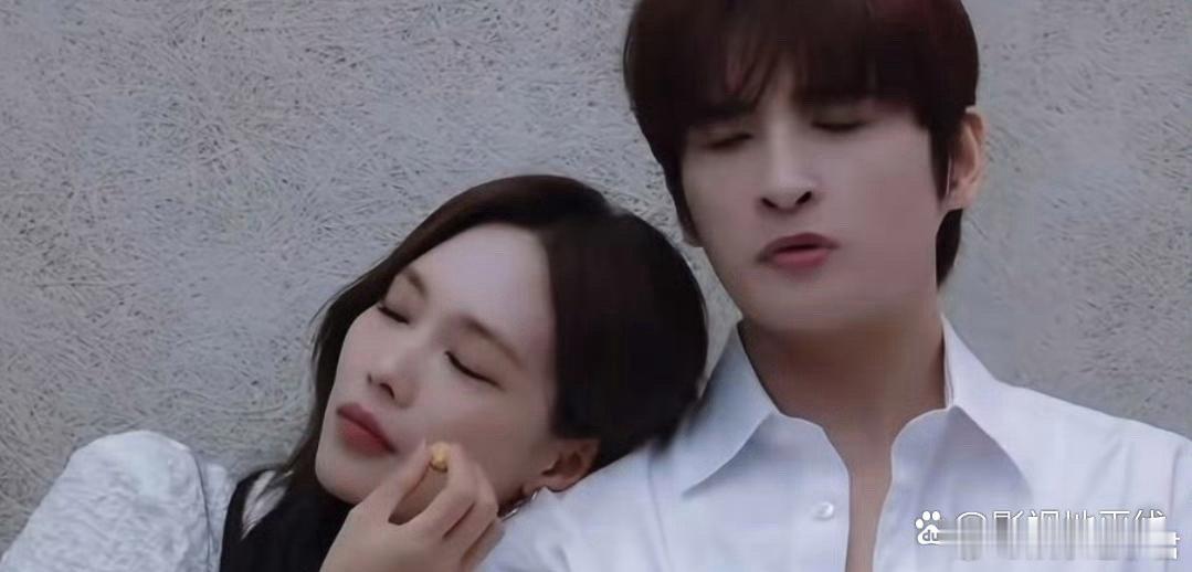 张远否认与王霏霏恋情10月31日，张远在综艺节目《披荆斩棘2025》中回应感情状