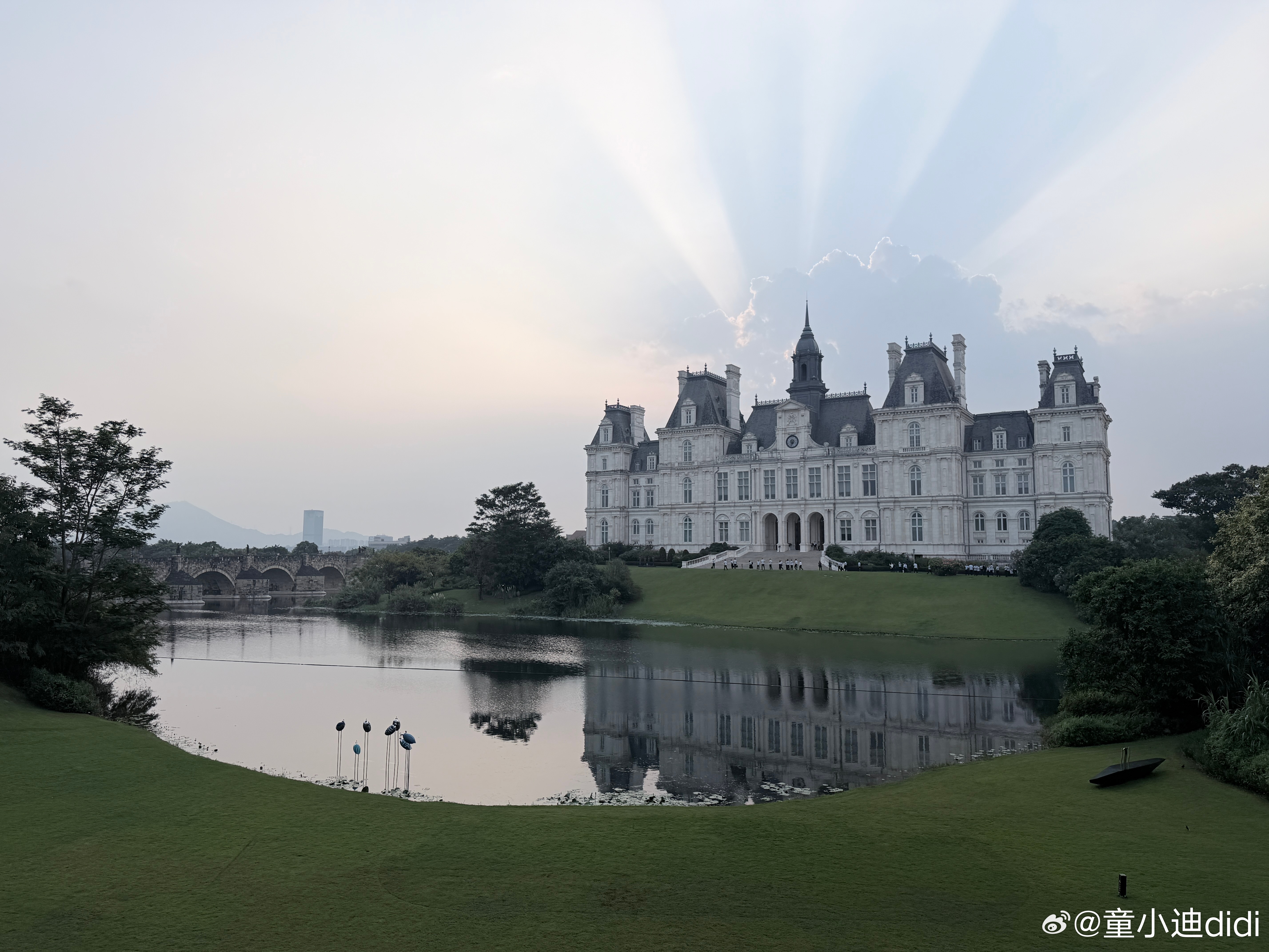 睡觉两小时，续航一整天[doge]东风奕派M8还是那么6奕派m8华派黄金标准大六
