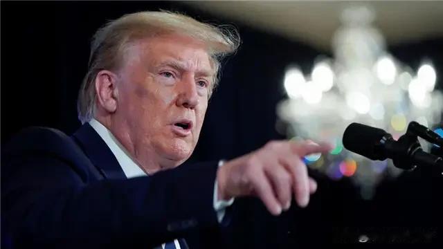 果然美国根本就没有诚意谈判。
就美国伊朗在巴基斯坦谈判的时候，特朗普突然宣布，美