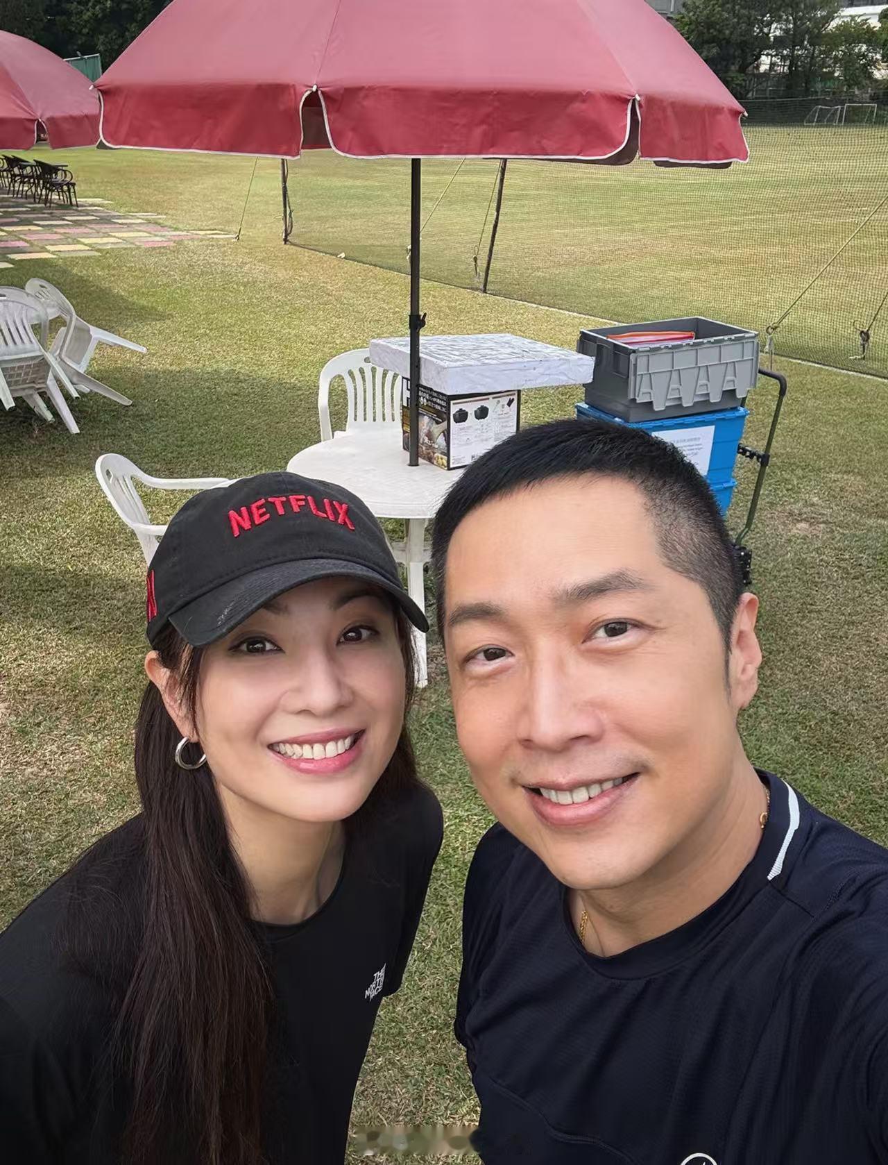 郑希怡马浚伟怎么还不老 港剧DNA动了！郑希怡×马浚伟2025同框自拍有！两个人