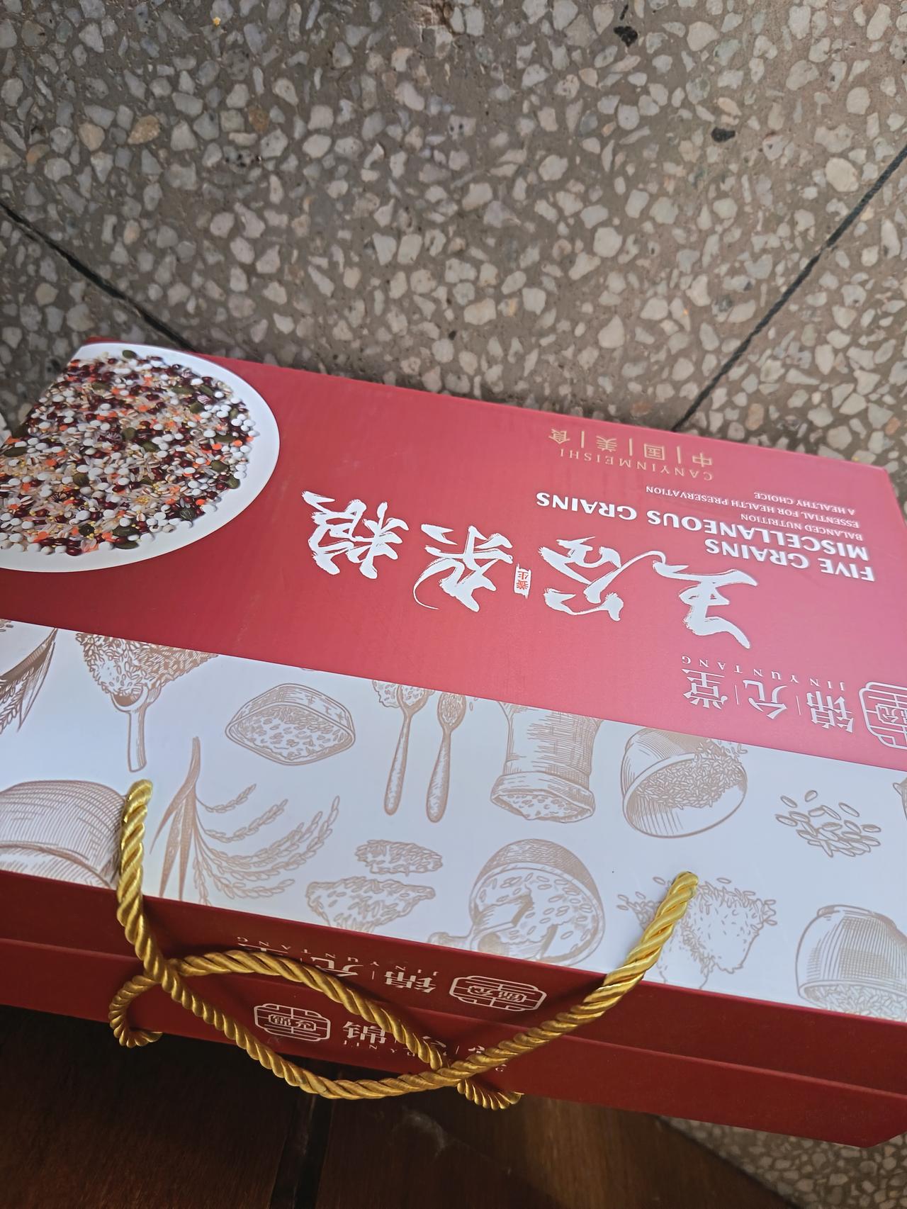 个人认为，最不该涨价的应该是基础生活必需品，像大米、面粉、油料、调味品等；还有日