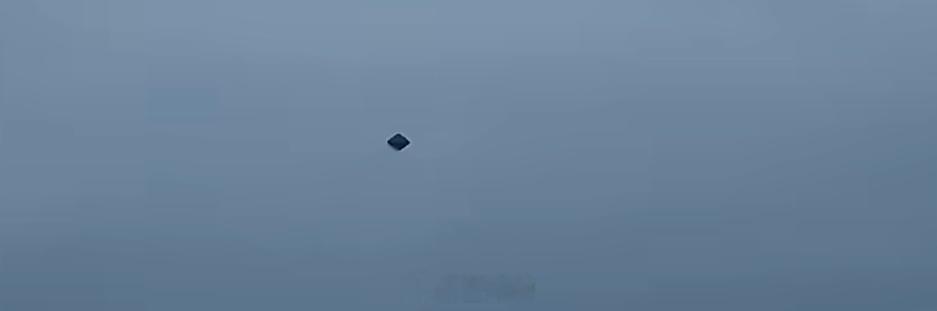 UFO高速飞过墨西哥城上空这种新闻有时候上了热搜之后能不能告诉我们 这种老百姓这