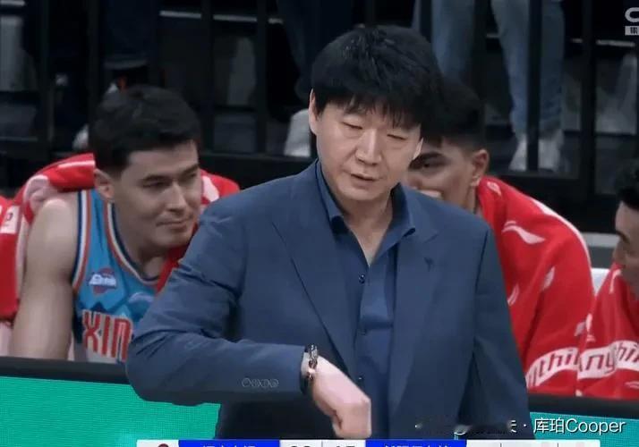 邱彪真是一个战术奇才，付豪比齐麟重21公斤，小防大，他怎能不吃亏？错怪阿布都！他