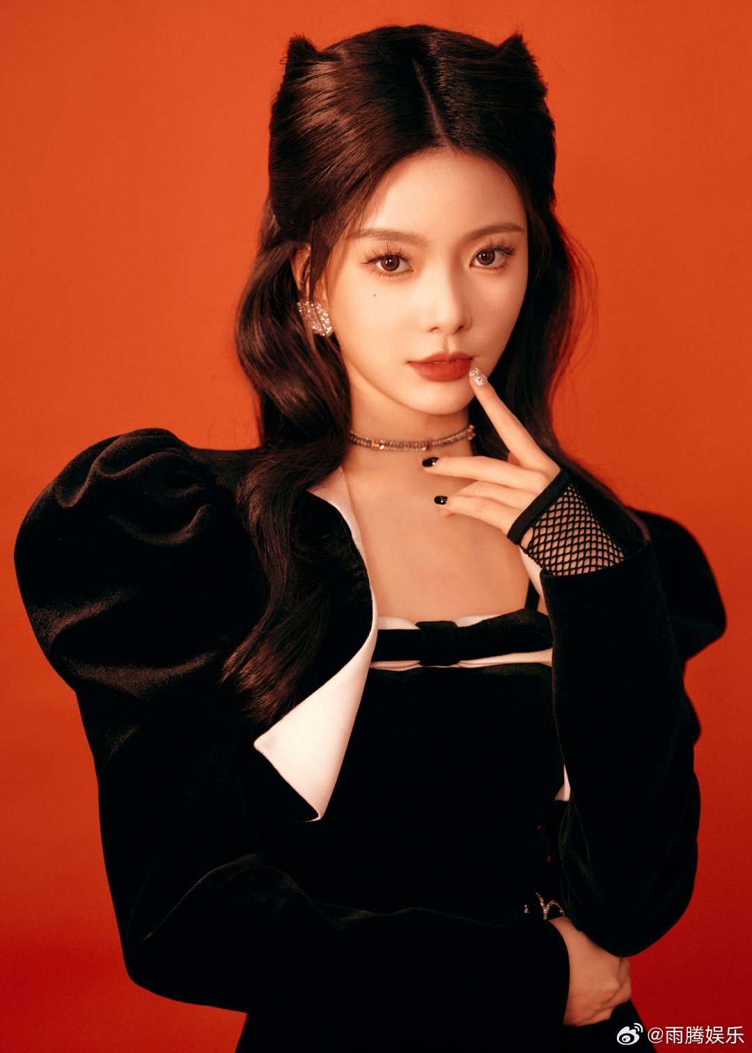 #硬糖少女303##陈卓璇# 今日份糖妹新鲜物料陈卓璇工作室更新分享新定妆照一组