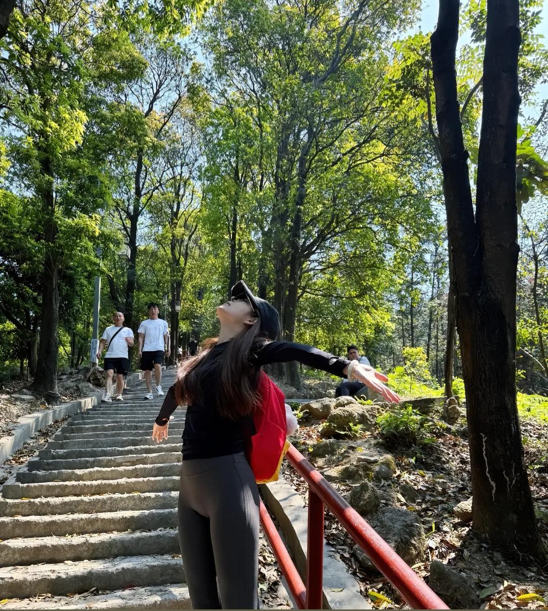 登山⛰️偶遇[看]