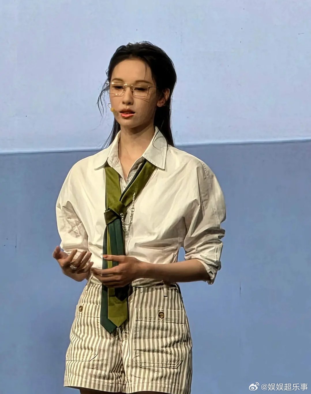 陈都灵状态还不错哎，就是没怎么打光 