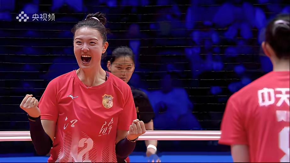 等张常宁正式成为未来国家队主教练的那一天，或许，朱婷可以助一臂之力，堪当主攻组助