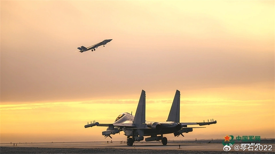 超级大国空军应有的样子曾经叱咤风云的美军类似组合还能战否？中国空中力量烽火问鼎计