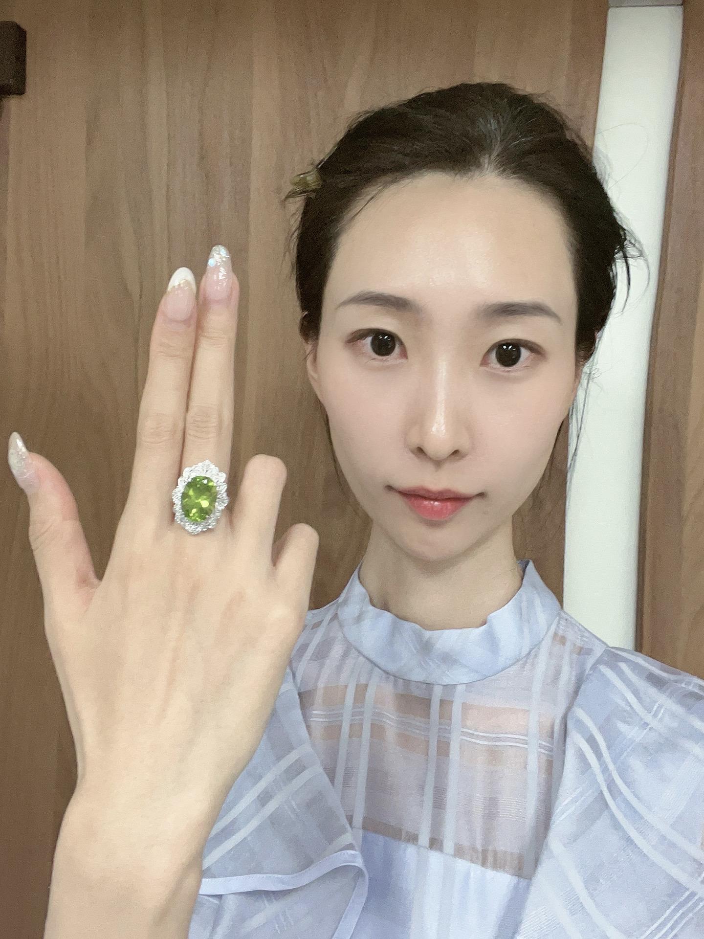 够长吗？ 刚到的橄榄石要去美国了哈哈哈