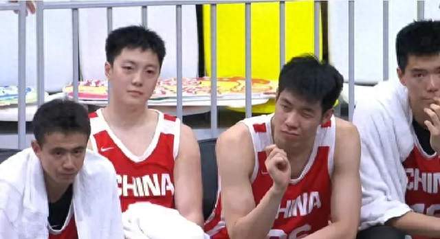 中国男篮77-84惜败新西兰，球员：3人优秀，4人合格，4人让人失望