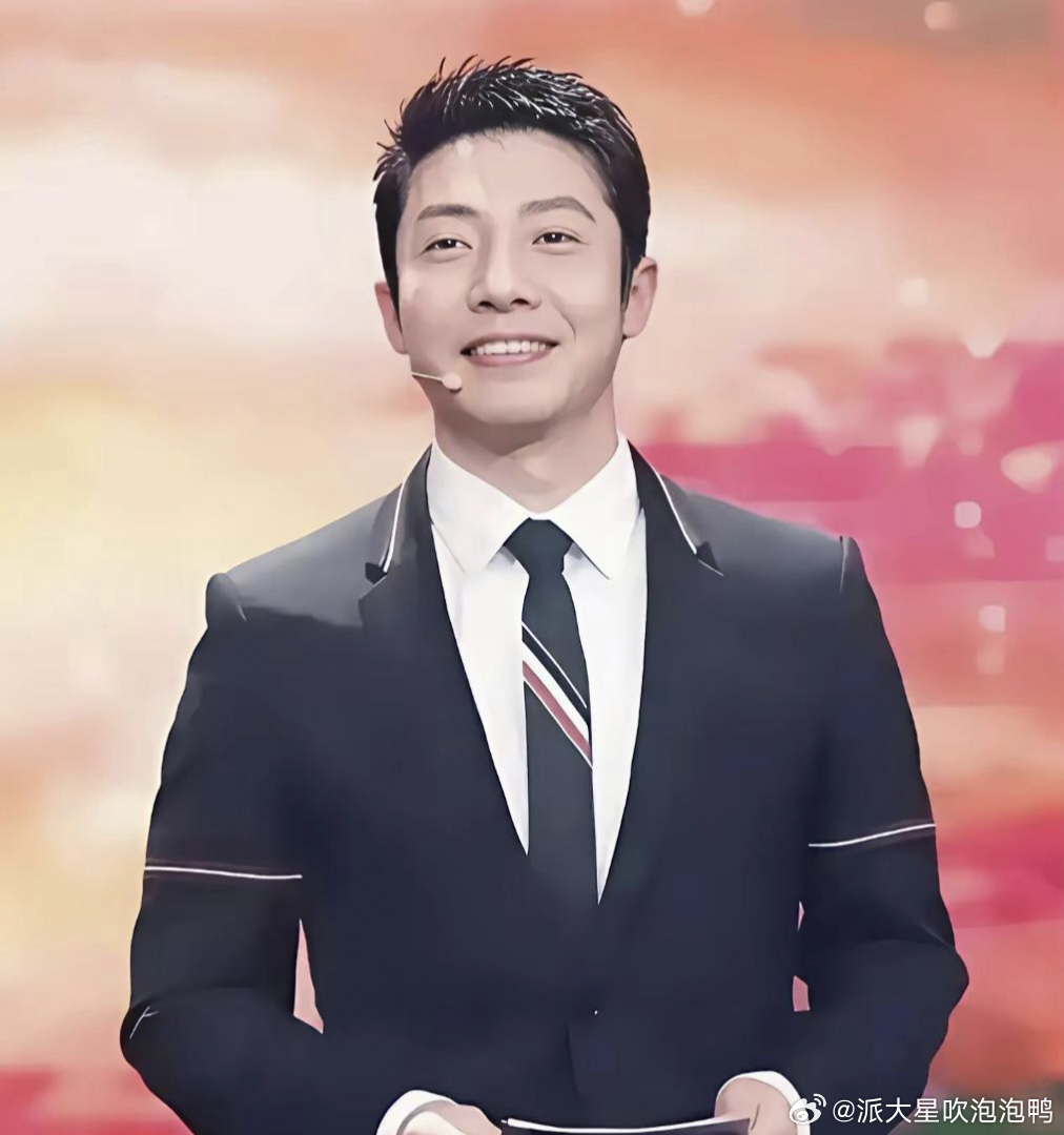 主持人当中，我最搞不懂的就是撒贝宁了。你说他是个一本正经的央视主持人吧，可他偏偏