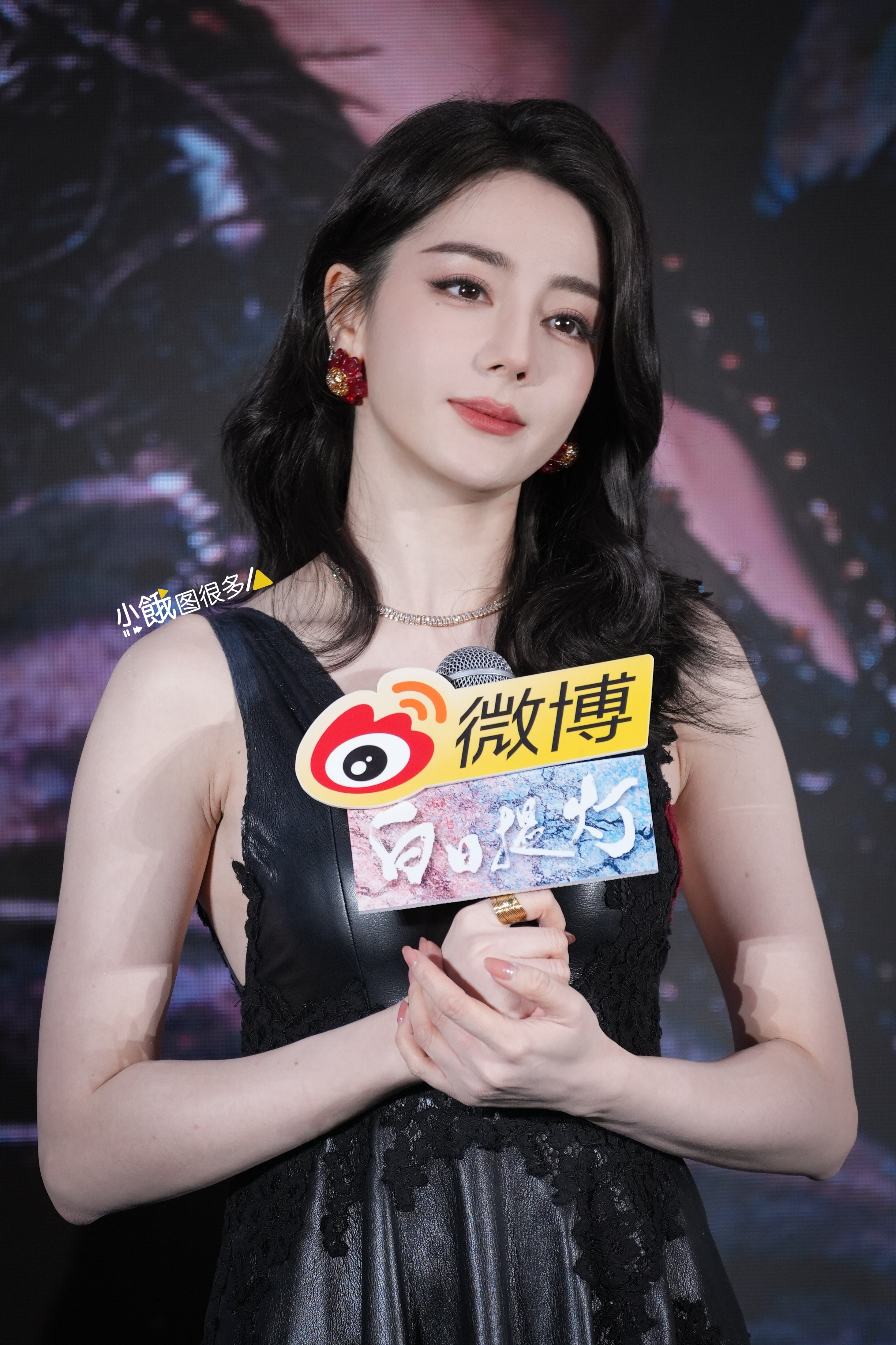 100多个站姐发了迪丽热巴 20260401 绝对的美貌统一审美，能理解100多