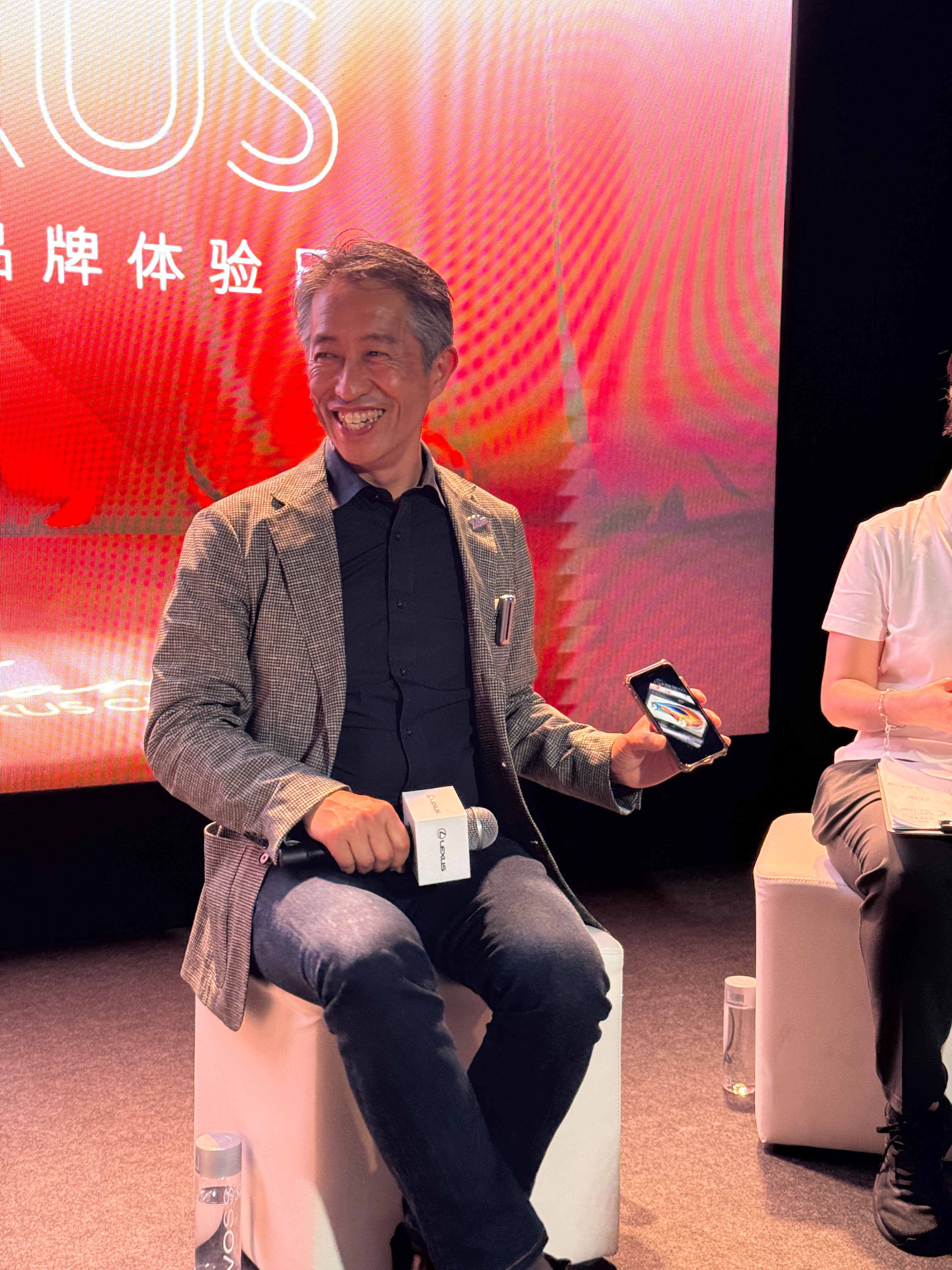 雷克萨斯设计背后的男人，须贺厚一（Koichi Suga）。大v聊车雷克萨斯es