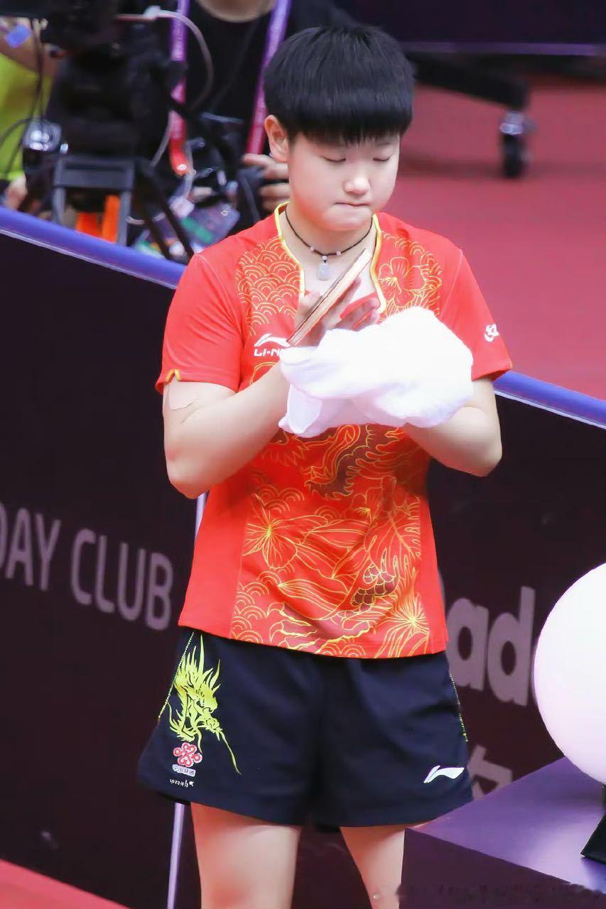 和十几岁一样一点儿没变孙颖莎